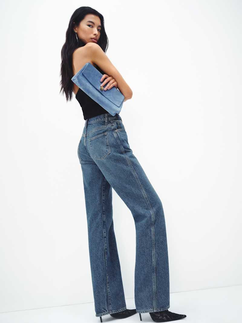 Val 90s Mid Rise Straight Short Jeans